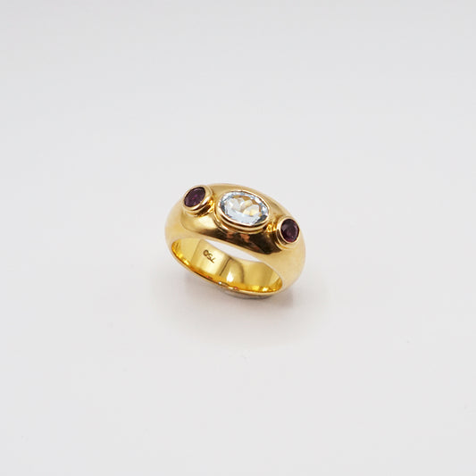 Aquamarine and rubies gold ring